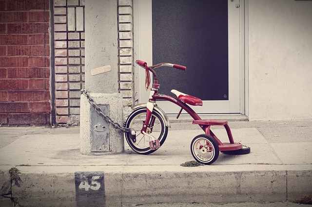 broken chained tricycle