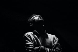 man-looking-up-pexels-mstudio-1579631(https-::www.pexels.com:photo:monochrome-photo-of-man-looking-up-1579631:)