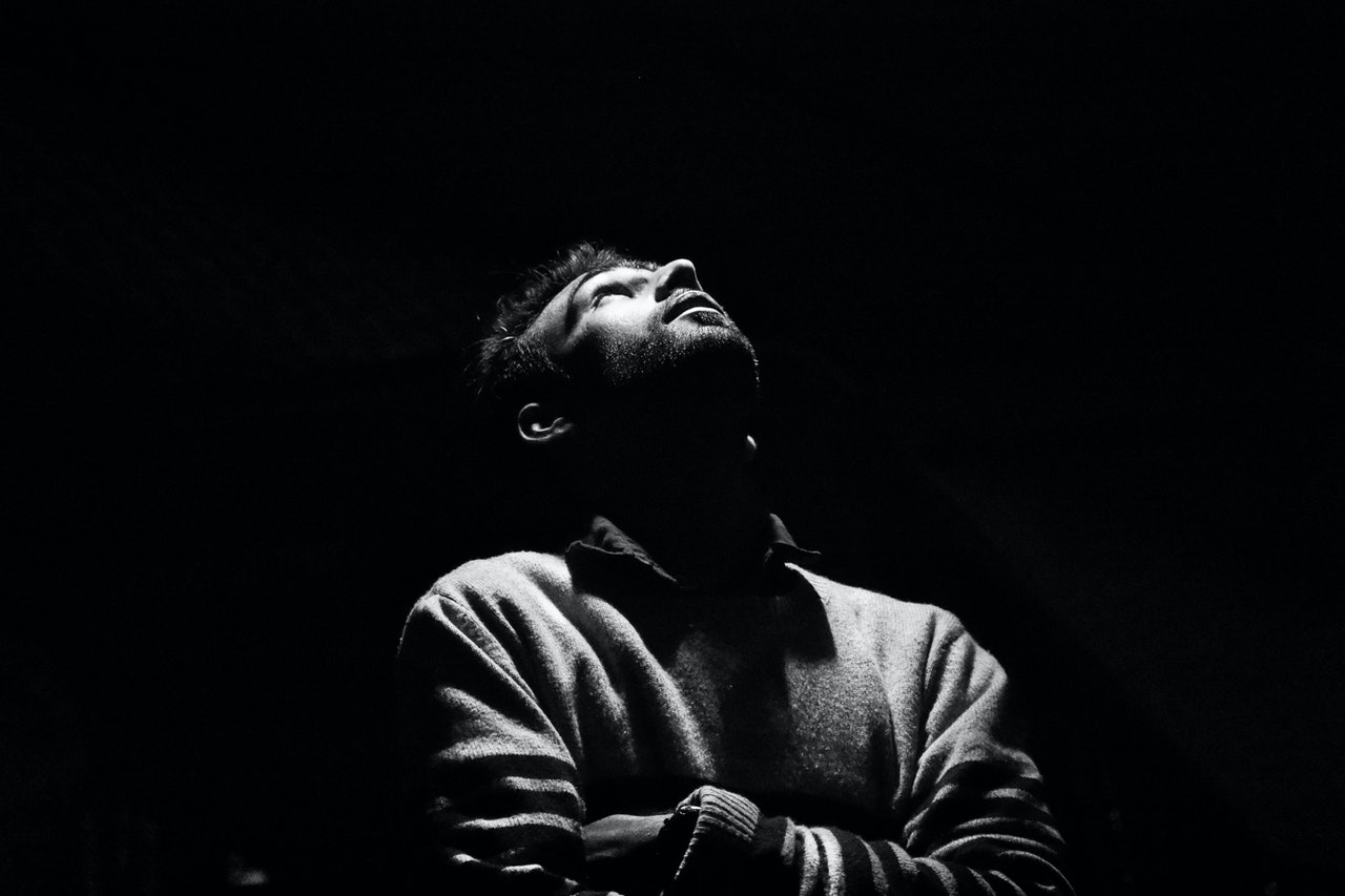 man-looking-up-pexels-mstudio-1579631(https-::www.pexels.com:photo:monochrome-photo-of-man-looking-up-1579631:)