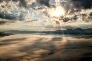 clouds-sun-kumamoto-542410_1280https-pixabay.comusersdeltaworks-37465-kohji-asakawa