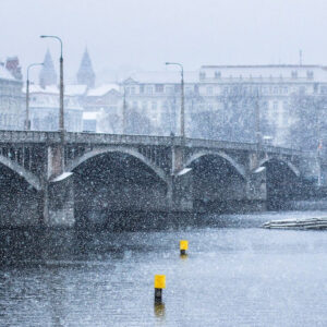 snow-bridge-city-1749769_1920https-pixabay.comusersrichardley-631221-richard-ley