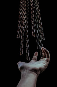 hand-chains-zulmaury-saavedra-zh0J32MrJfA-unsplash(https:::unsplash.com:photos:zh0J32MrJfA)