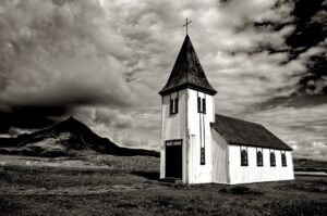 church-in-field-sigurdur-fjalar-jonsson-xWMeZ_Hks-8-unsplash(https:::unsplash.com:@sfjalar)