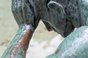 man-2546791_1280(https-::pixabay.com:photos:man-think-throughts-sculpture-2546791:)-photoforyou