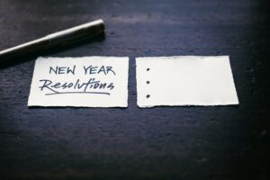 resolutions-desk-tim-mossholder-I-_7kNyN-JE-unsplash(https-::unsplash.com:photos:text-I-_7kNyN-JE)