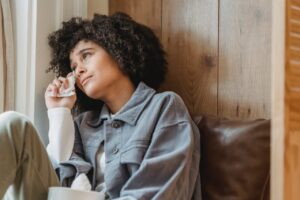 woman-crying-pexels-liza-summer-6382600(https-::www.pexels.com:photo:upset-black-woman-wiping-tears-with-tissue-6382600:)